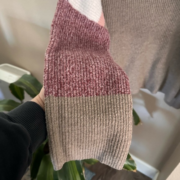 PINK Lily Mocha/White Colorblock Sweater - Picture 5 of 6